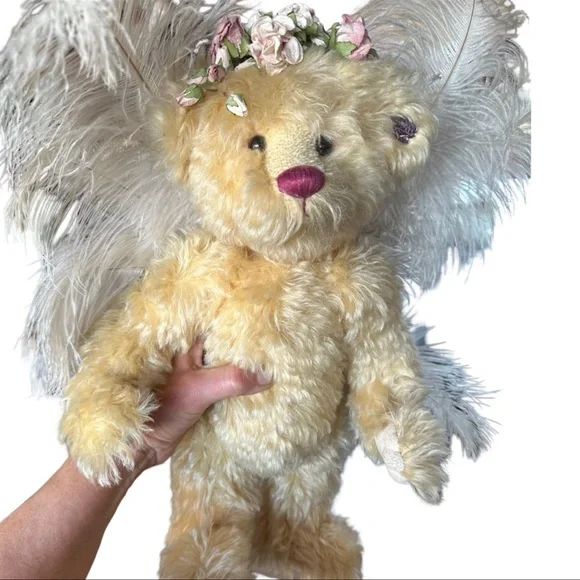 Annette Funicello "Whisper" Limited Edition 15” Mohair Bear - Picture 2 of 2